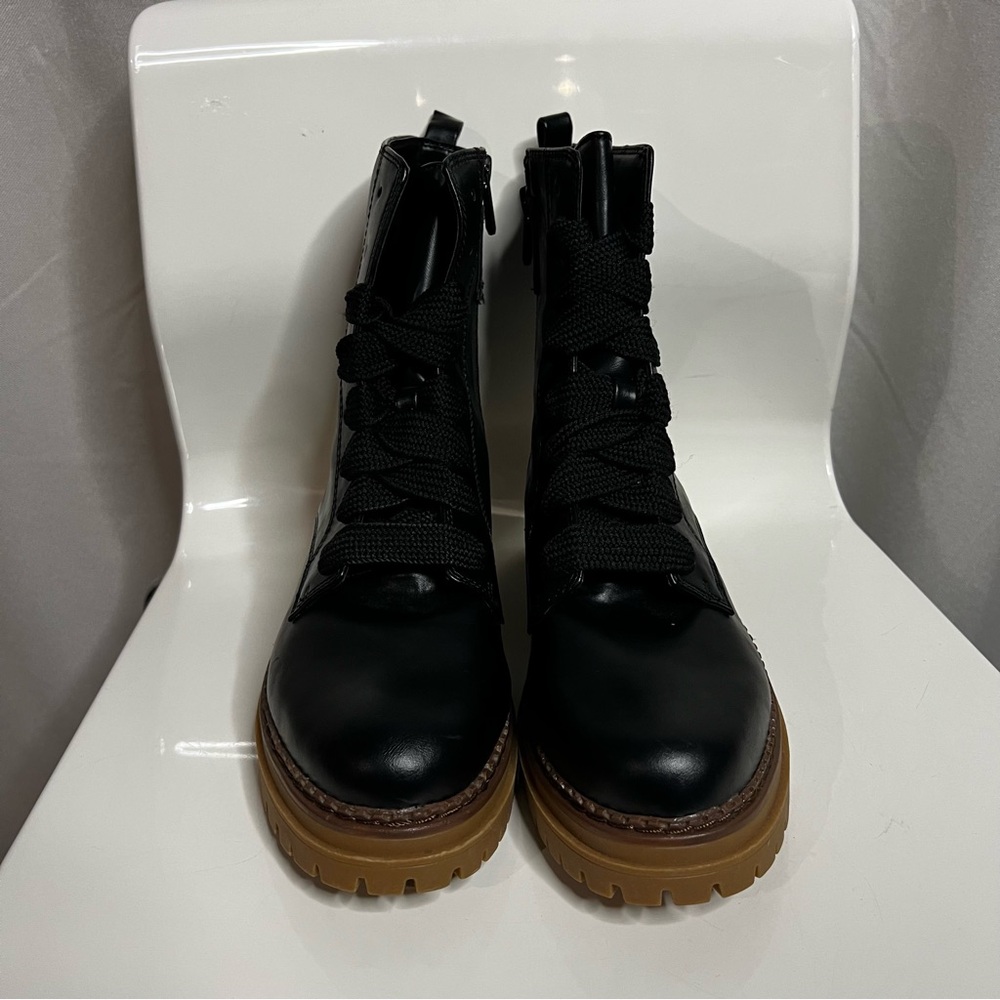 Black and Brown Combat Moto Boots with Sturdy Leather Construction